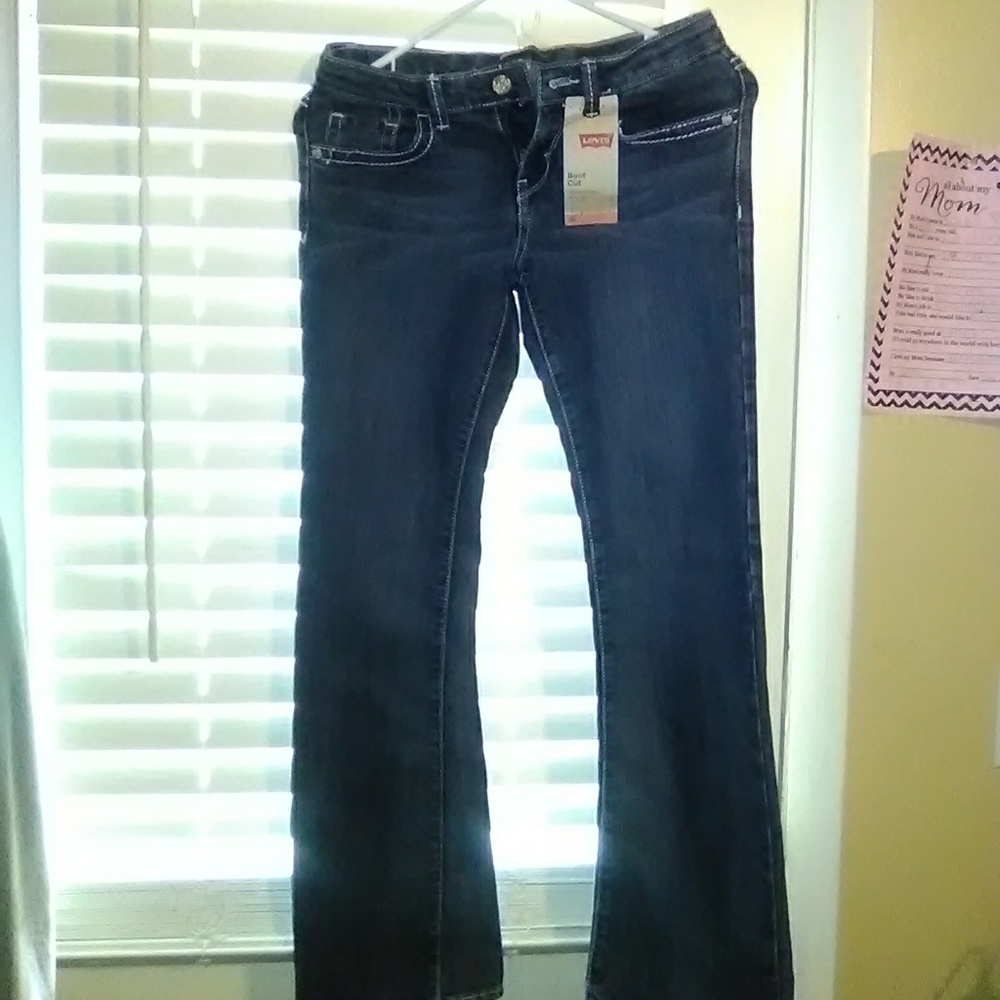 Girl's levis jeans